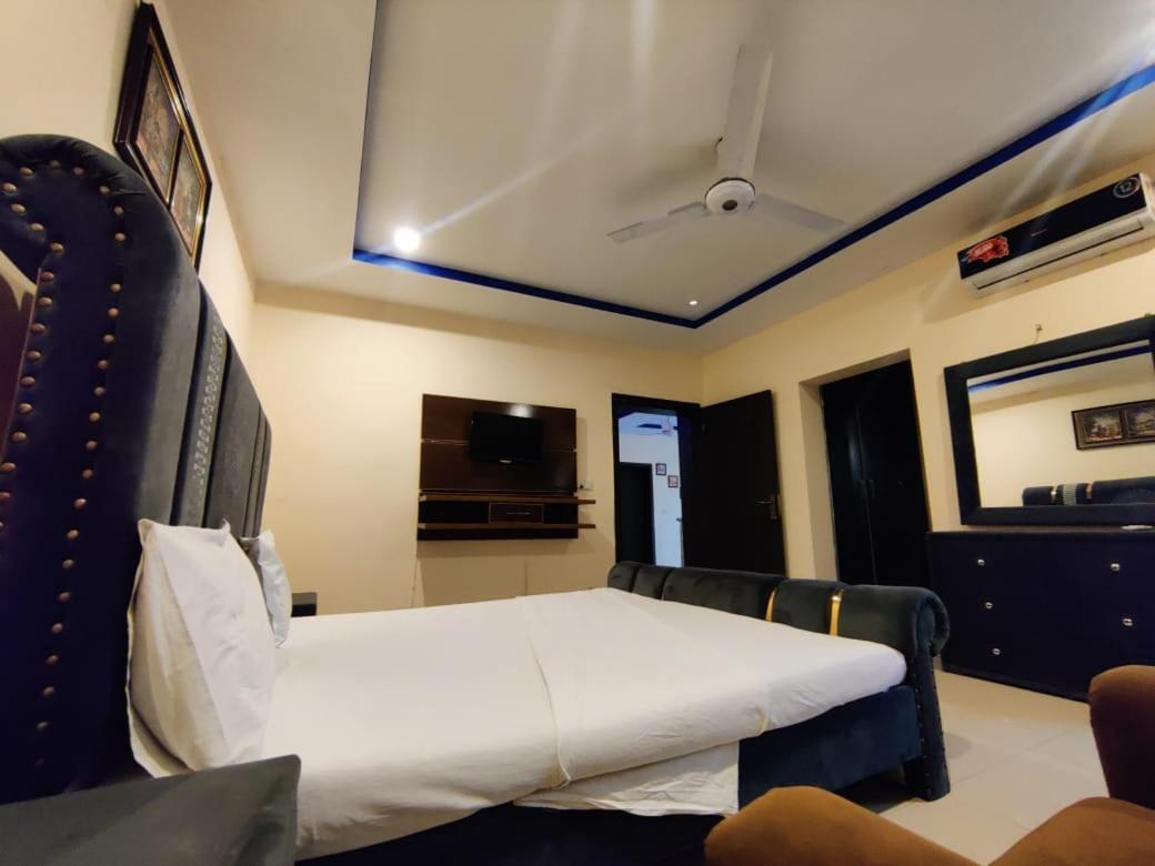 Luxury Guest Rooms ราวัลปินดี ภายนอก รูปภาพ